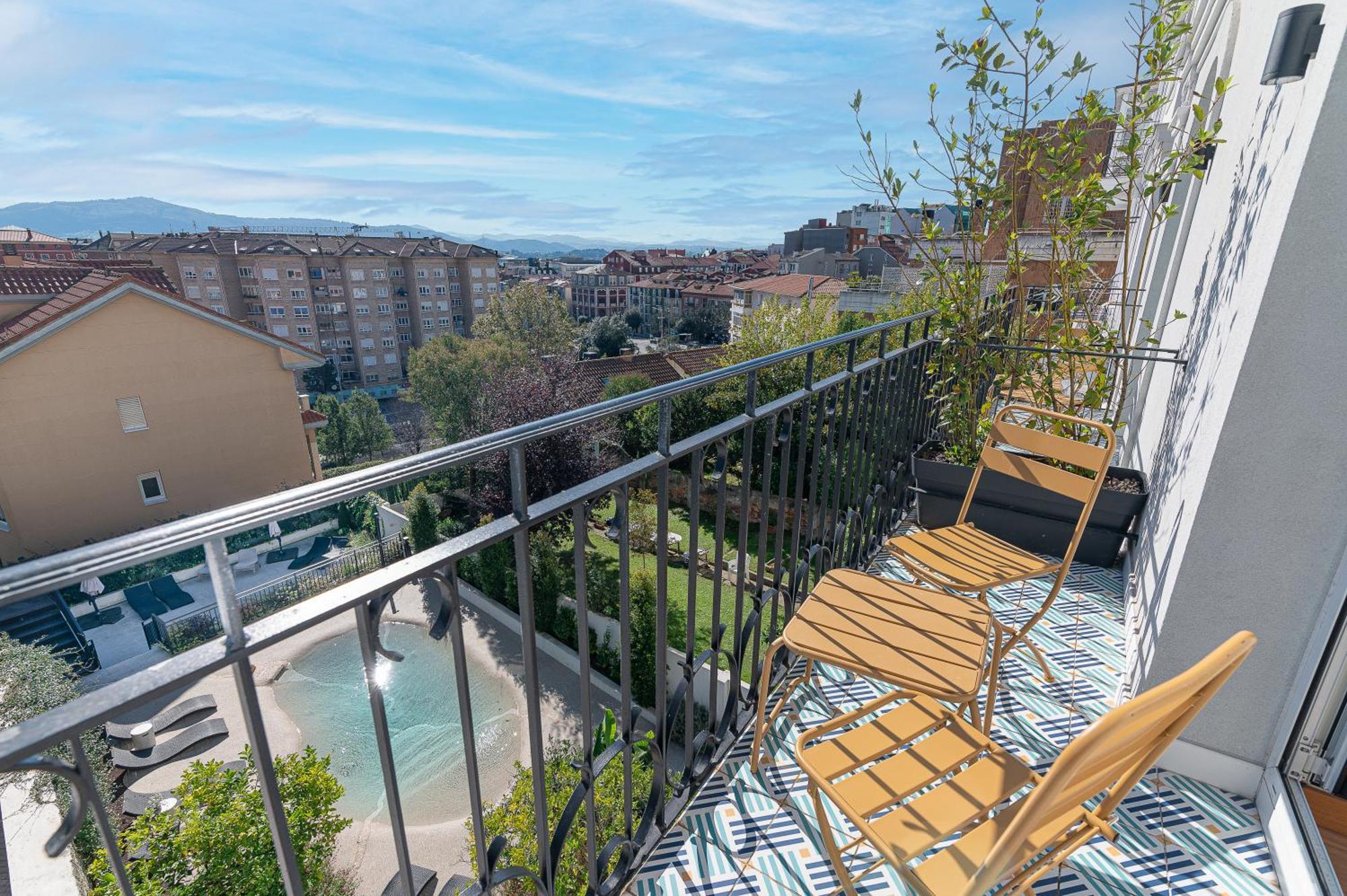 Sercotel El Balcon De La Bahia Suites Santander Bagian luar foto